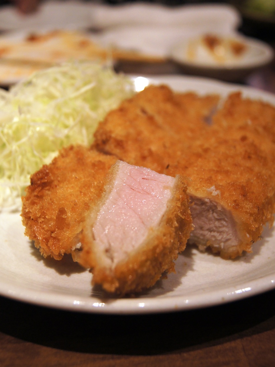 伏見駅から徒歩３分、熟成豚専門店の塩糀とんかつは美味！