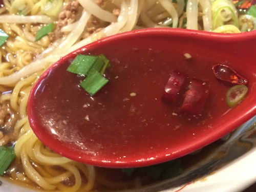 中華料理 味園（あじえん）冷やし台湾ラーメン　スープ