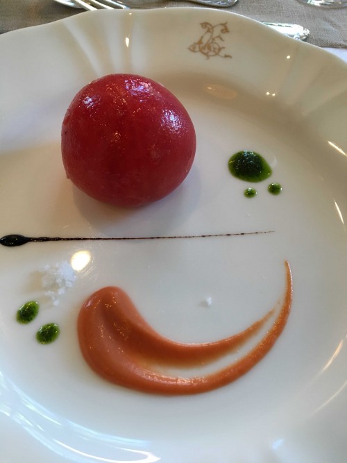 北海道産ズワイガニとフルーツトマトのファルス  フランス産 フルール・ド・セルで