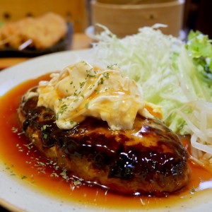矢場町｜狭い路地にある隠れた名店で、とびっきりの肉料理を食べる！
