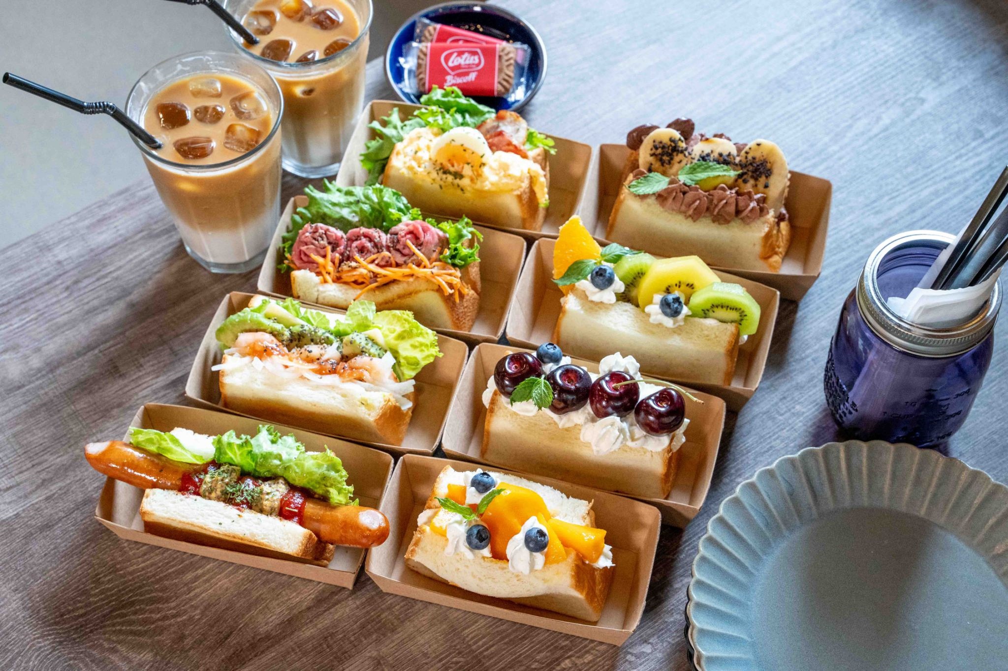 植田｜食パンが大人気のベーカリーカフェから、新作サンドと濃厚なミルクシェイクが登場！