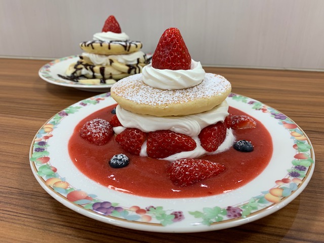 矢場町のフルーツパーラー 檸檬屋 グランデリモーネ は新鮮なフルーツを使用したパンケーキが人気のカフェ