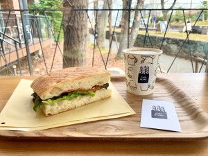 名古屋大学｜全世代におすすめ！人気ベーカリーのパンが楽しめる大学内のカフェ