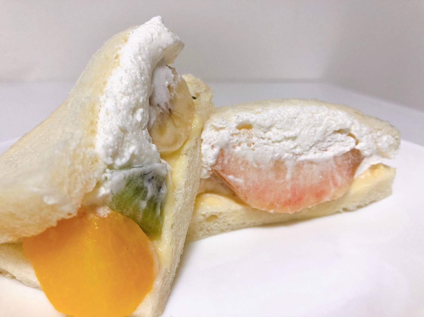 桜山｜旬を取り入れたフルーツサンドと種類豊富なパンが魅力のブーランジェリー