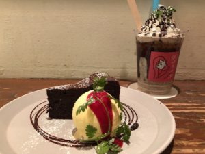 矢場町｜濃厚ガトーショコラが楽しめる小さな幸せを運ぶカフェ