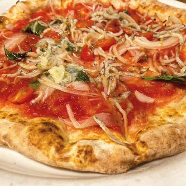 国際センター｜お好みのトッピングとベースの組み合わせが楽しめる！50種類の本格ピッツァが食べ放題のピッツェリア