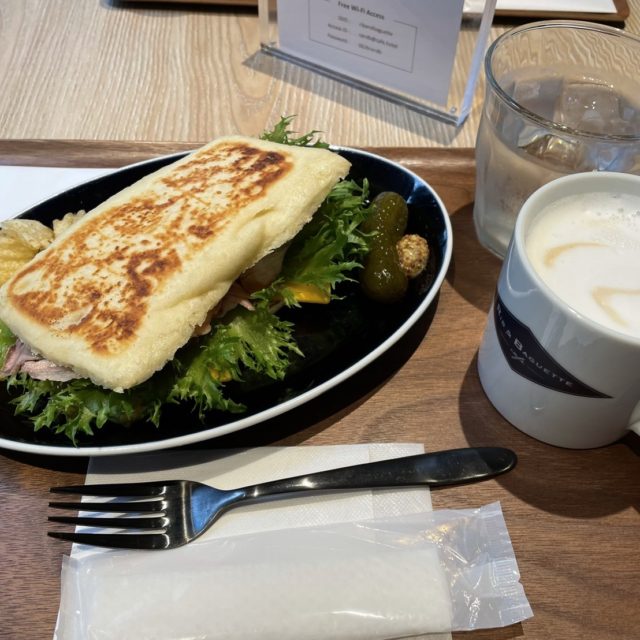 久屋大通｜おしゃれな空間で美味しいサンドウィッチが食べられるホテル併設カフェ