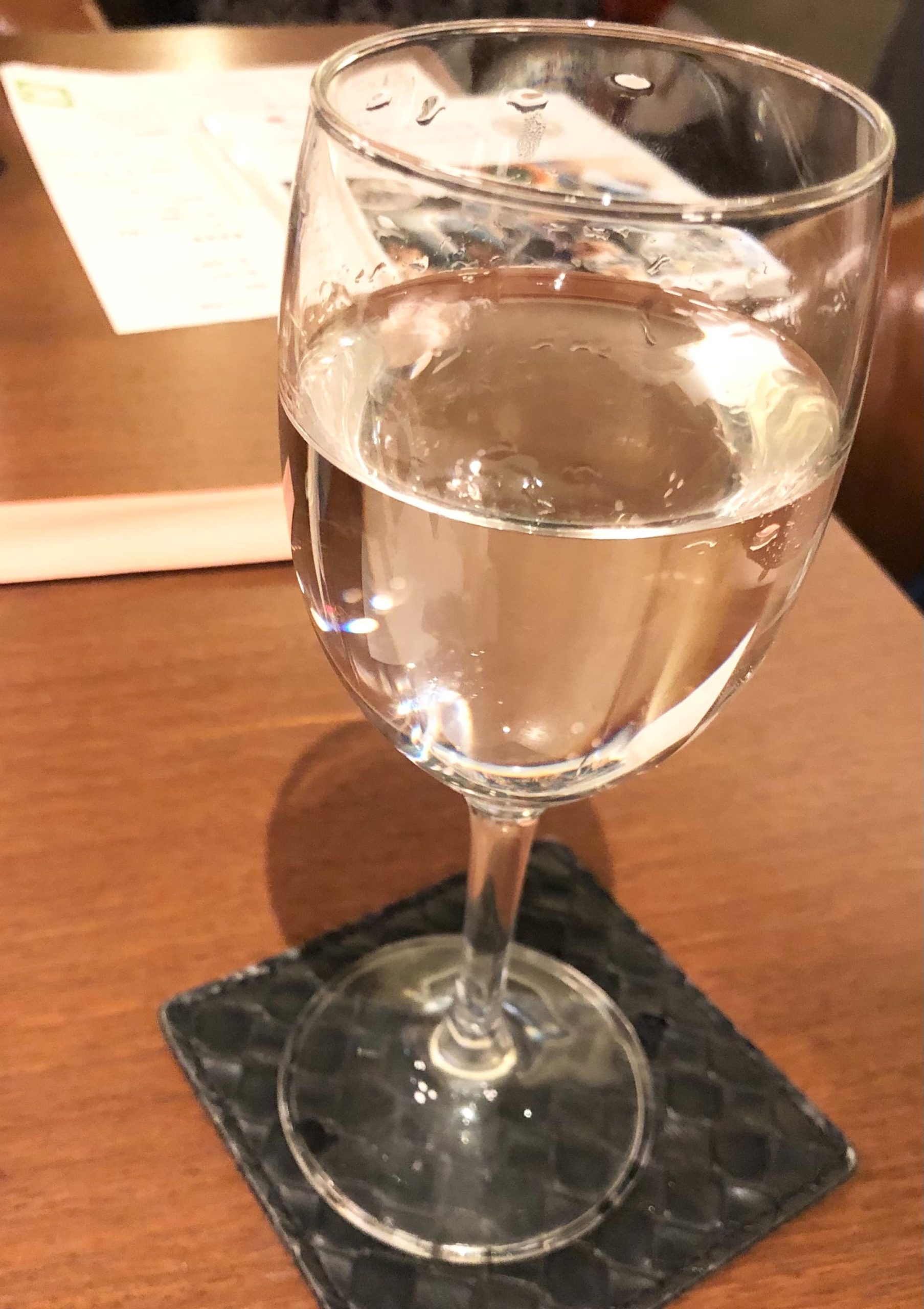 茂治で注文した日本酒の「麒麟山」