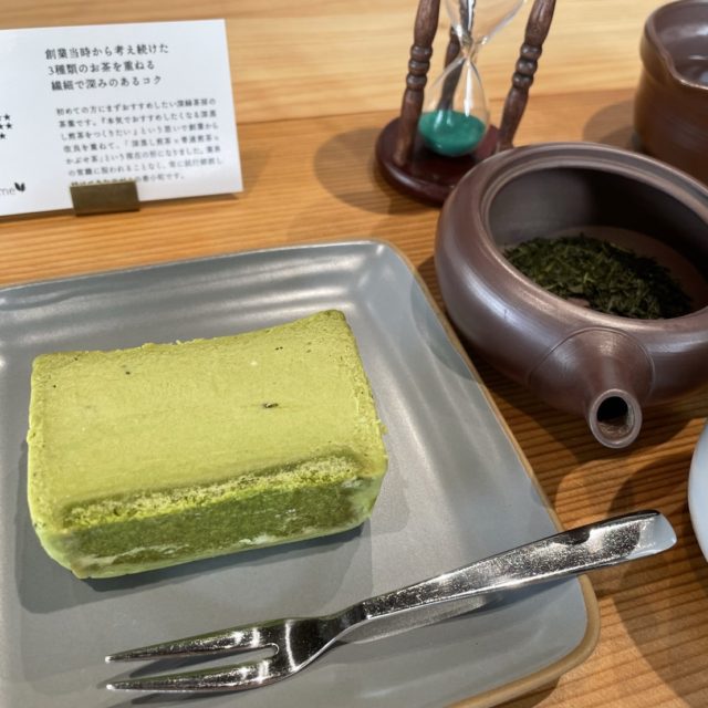 丸の内｜本格的な緑茶が気軽に楽しめる！こだわり茶葉を使用した緑茶とスイーツがおいしいカフェ