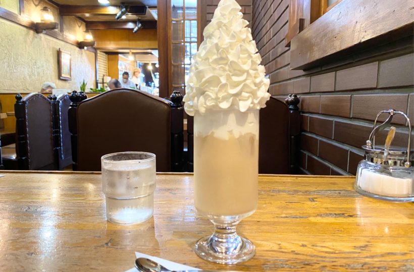 上飯田｜モリモリホイップが人気の喫茶店で裏メニューを堪能！？ミルク好きにはたまらない特別な紅茶を味わう