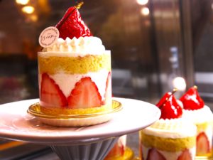 神宮前｜ずらりと並ぶ甘いお菓子に思わず目移り！地元で愛されるケーキ屋さんが新たに菓子専門店をオープン