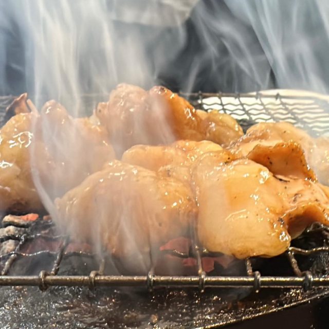 神宮前｜煙までもが美味しい！モクモク店内で内蔵系焼肉を堪能しよう！