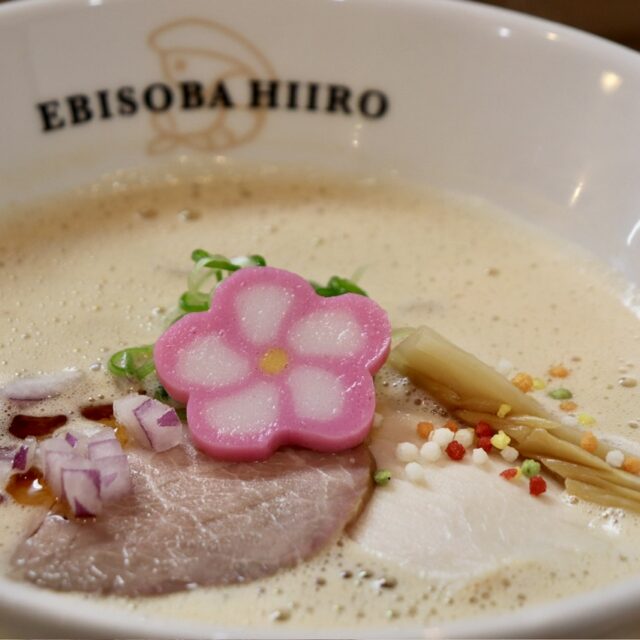 堀田｜モチモチ麺とトロトロ濃厚海老出汁スープ。えびそばが人気のお店
