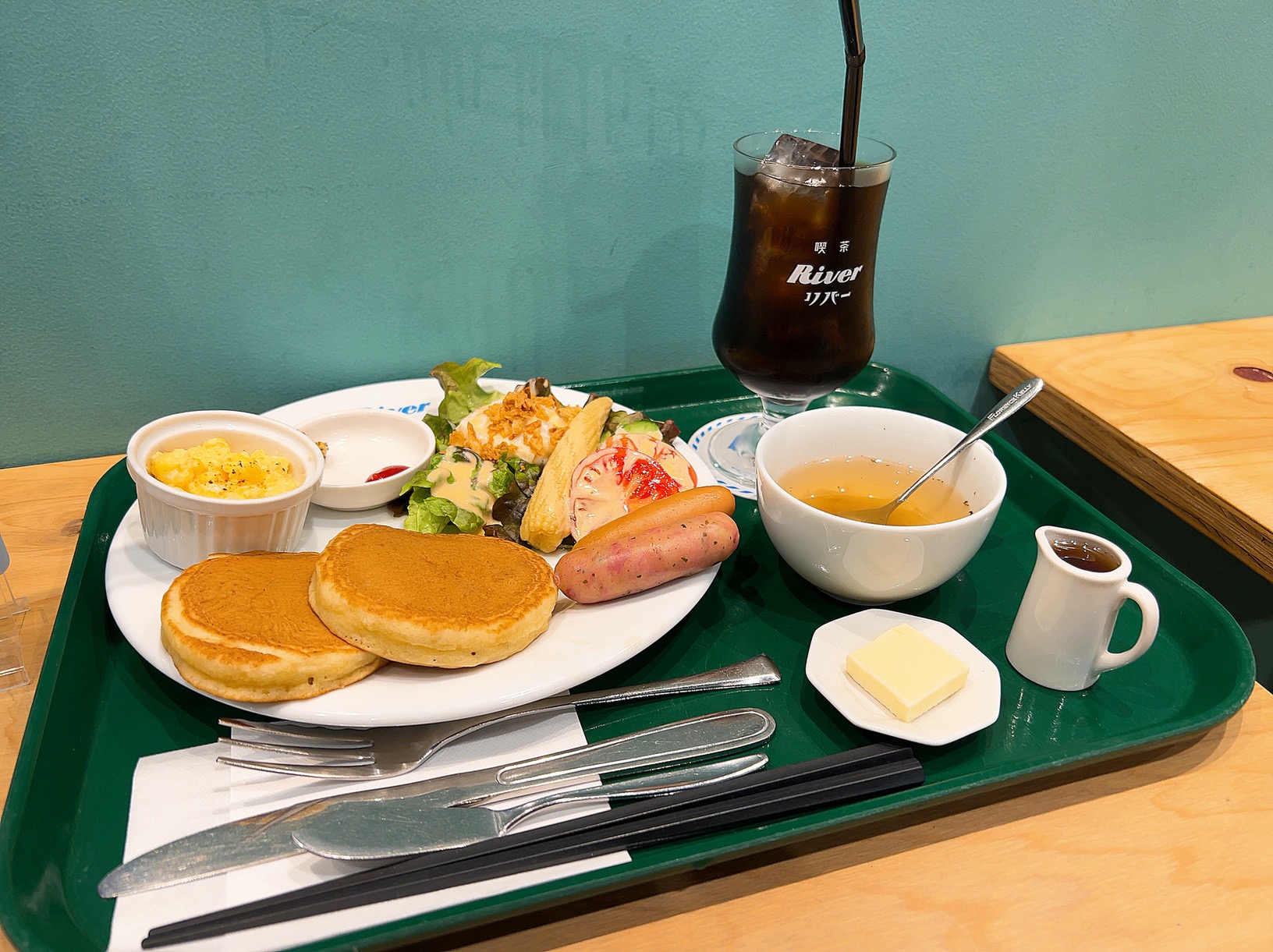 名駅｜名古屋文化を堪能できる居心地の良いレトロポップな喫茶店