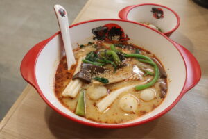 矢場町｜ガチ中華っぽいのに初心者向け！？若者に人気の麻辣湯専門店ならココ！