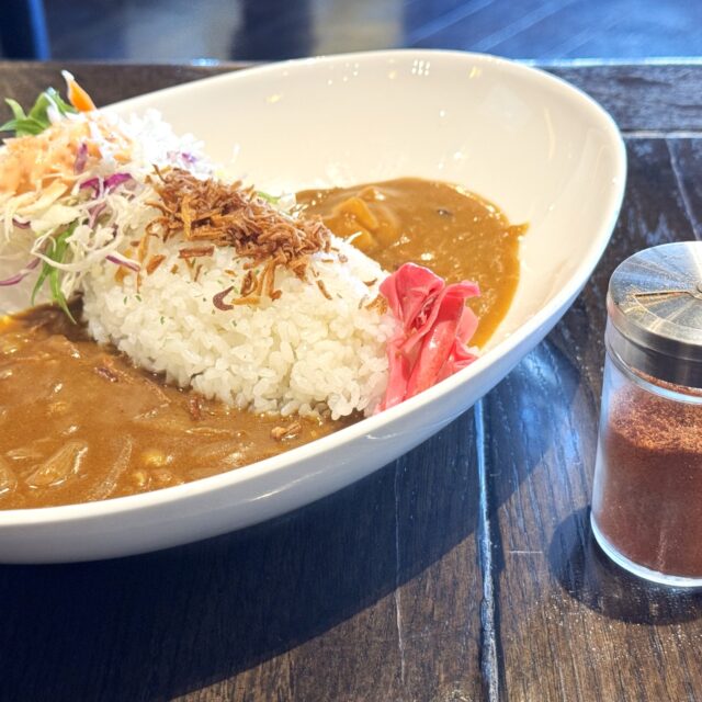 金山｜コクの決め手は「ギネスビール」！ワンコイン以下から楽しめるブリティッシュパブのお値打ちカレーランチ