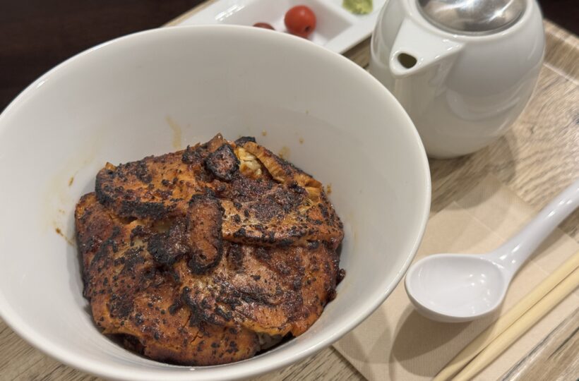 庄内通|大盛りなのにコスパ良し!〆はお茶漬け風にさっぱりと♪気さくな店主が切り盛りするチャーシュー丼専門店