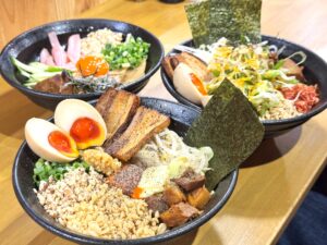 伏見｜大盛りは増量無料♪名古屋トップクラスの商品ラインアップから個性豊かな味わいを楽しめるまぜそば専門店