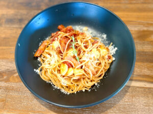 藤が丘｜温もりのある空間が魅力！優しい味わいの生パスタとケーキで心が癒されるカフェ