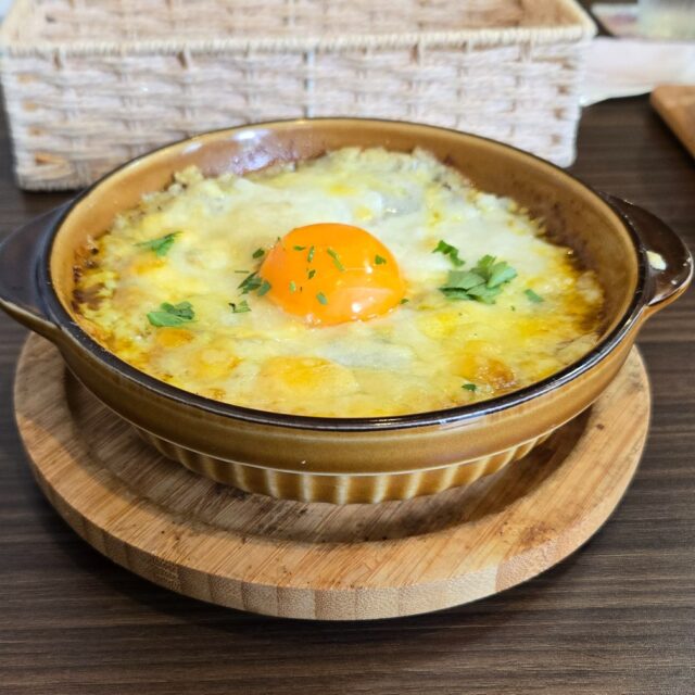 名古屋城｜隠れ家で味わう、濃厚チーズドリアの贅沢ランチ