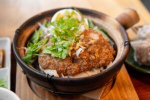 今池｜足を運ばずにはいられない！異国感満載の創作土鍋ごはんやふわふわ焼売がおいしいアジア食堂