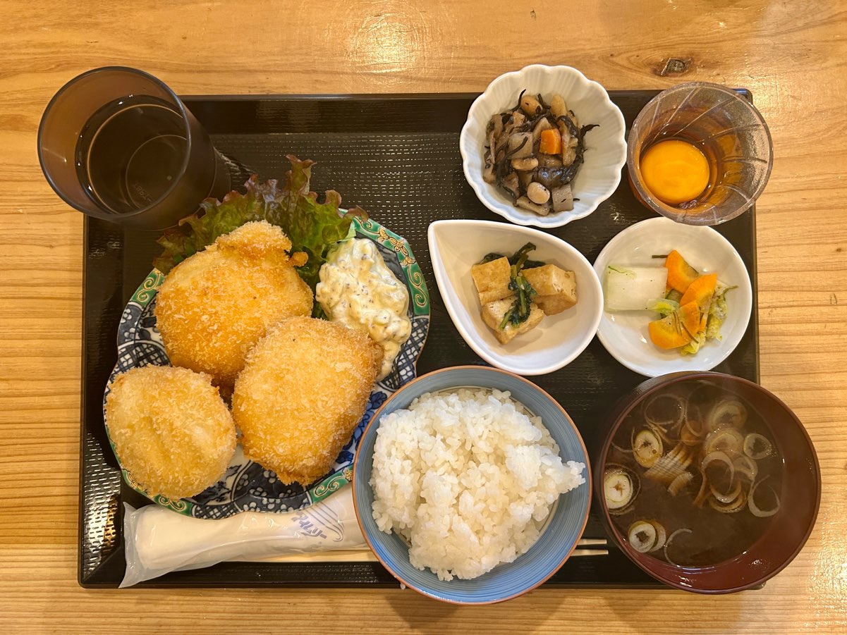 名駅｜市場直送の新鮮魚介とサクふわ白身魚フライが自慢のおばんざい居酒屋
