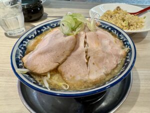 荒畑｜人気ラーメン店がリニューアル！ボリューム満点&コスパ抜群のチャーラー専門店