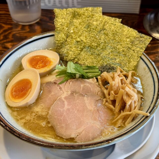 矢場町｜煮干しのエキスが凝縮されたスープがうまい！矢場町の煮干しラーメン専門店