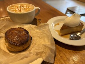 上前津｜大きな窓から差し込む自然光が心地良い♪穏やかな雰囲気に癒やされる路地裏カフェ