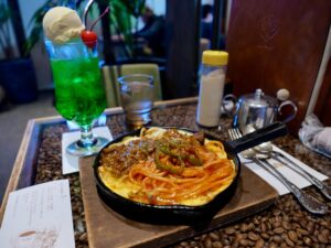 丸の内｜レトロ空間を楽しむ、名古屋らしさ満載の喫茶店