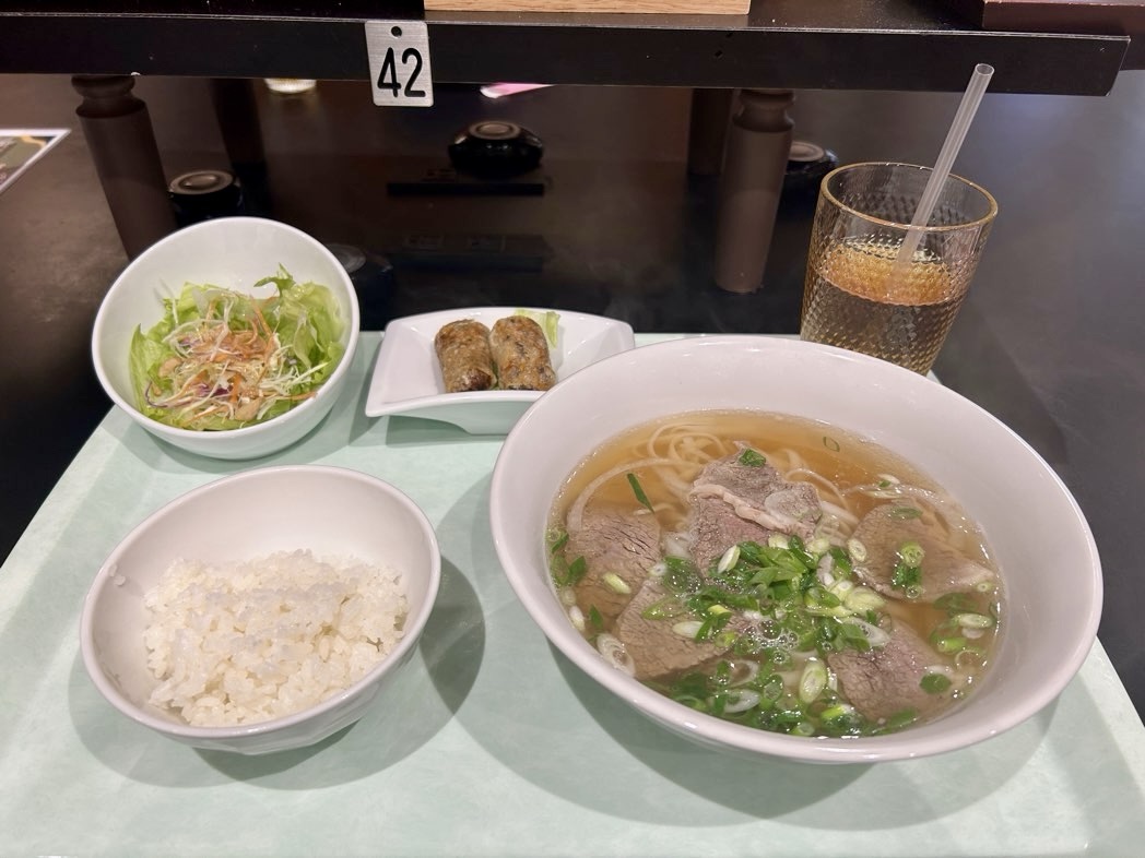 名駅｜本格的な香りに包まれるベトナム料理店