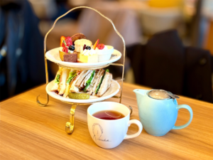 名駅｜駅直結！平日2時間限定で紅茶飲み放題付のアフタヌーンティーを楽しめるニューヨーク発祥のカフェ