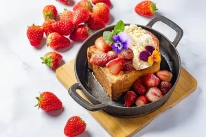 名古屋駅直結！「The TOWER TAVERN」で味わう、とろける“いちご沼”「紅ほっぺの飲めるフレンチトースト」