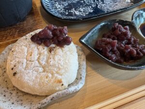 熱田神宮伝馬町｜焼きたてお餅が食べられる！商店街に佇むカフェ&バー