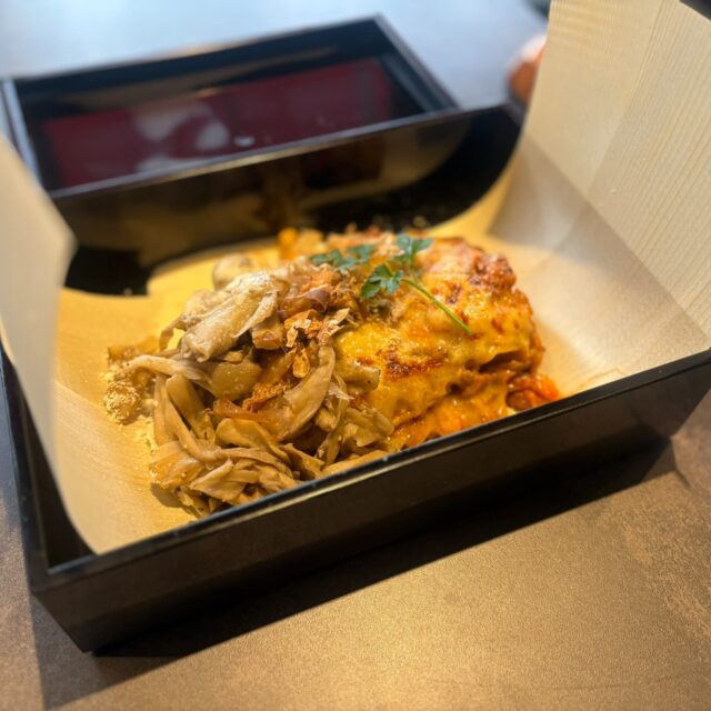 名古屋城｜名古屋らしさを重ねた、ひき肉が自慢のラザニア専門店