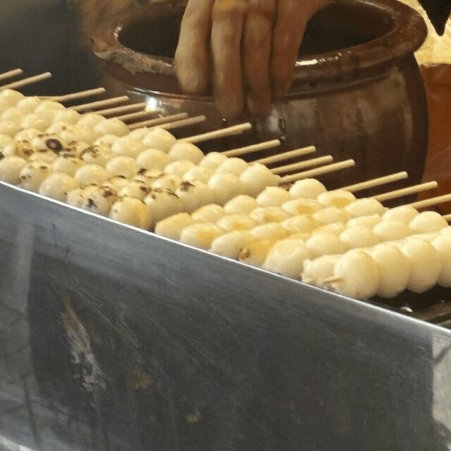 大須観音｜もちもちの生地がたまらない！団子が名物の老舗団子屋