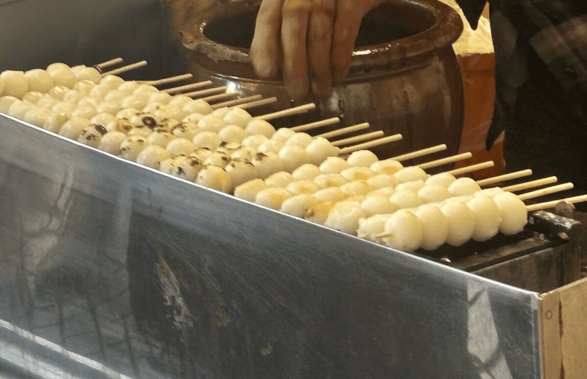 大須観音｜もちもちの生地がたまらない！団子が名物の老舗団子屋