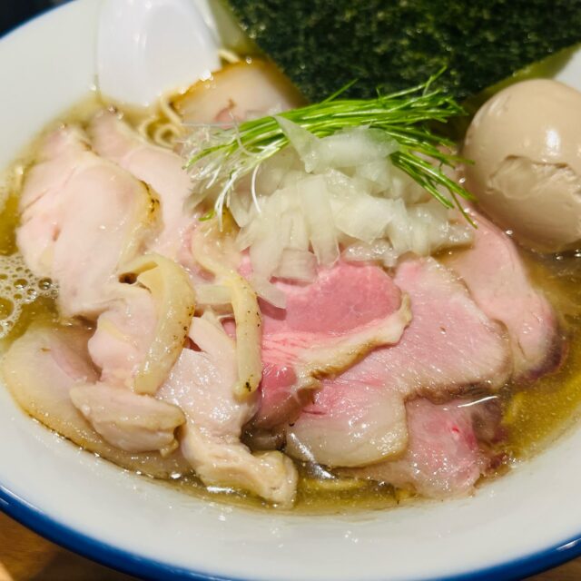 本郷｜最後の1滴まで飲み干したい！旨味を極限まで引き出した至極の煮干ラーメン