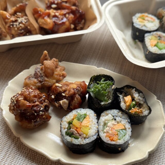 桜山｜おなかも気分も満たしたい日に！韓国屋台フードのキンパとチキンをテイクアウトで