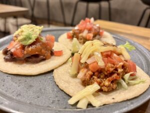 国際センター｜ランチから本格的なタコスが楽しめる！自家製にこだわったお料理が楽しめるお店