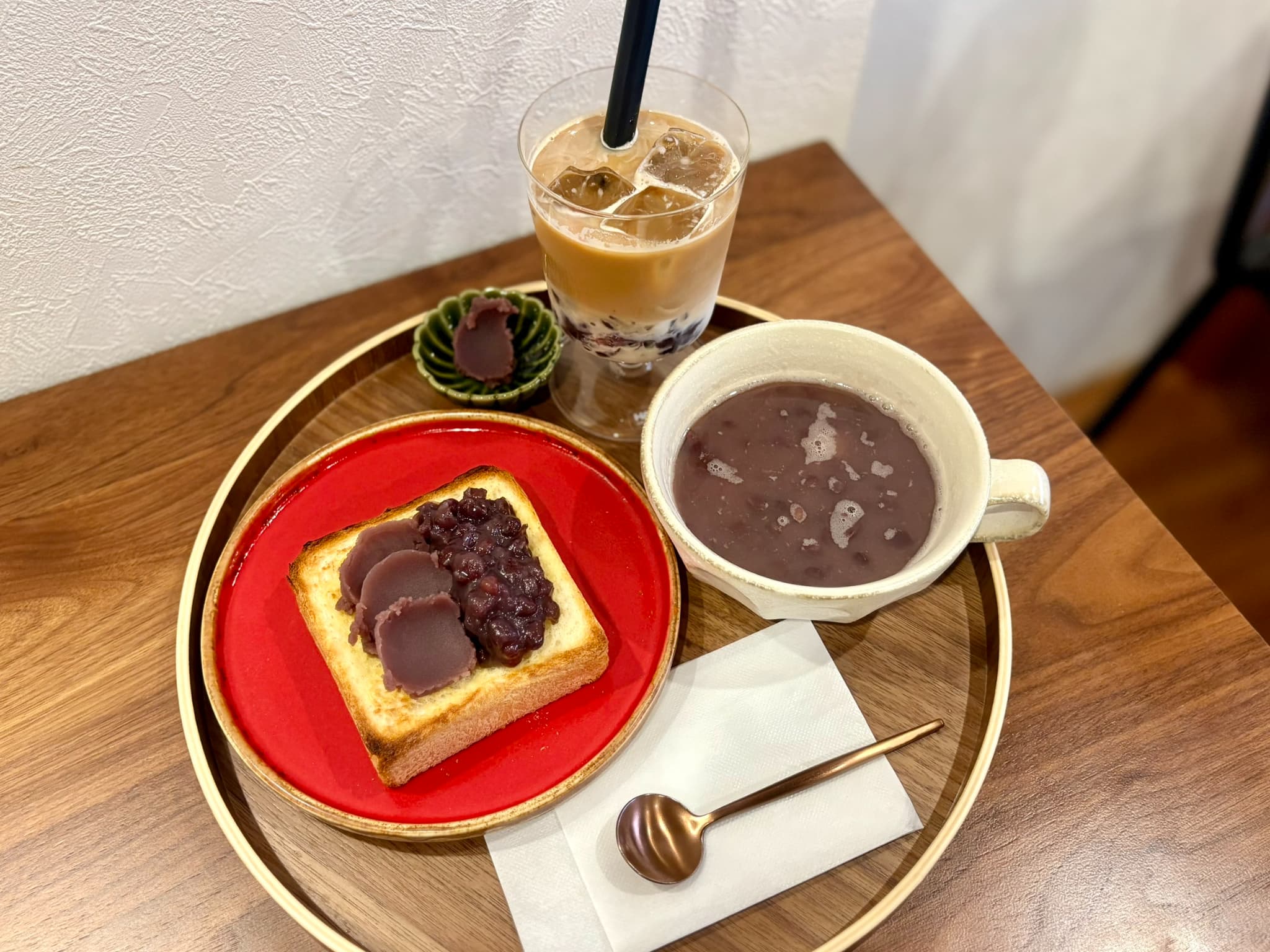 大曽根｜粒あんも、こしあんも。あんこでほっとひと息つける、やさしい時間が流れる喫茶店