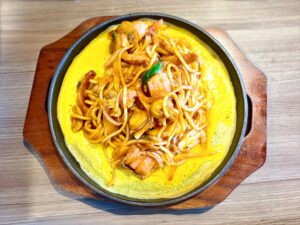 徳重｜駐車場あり◎店内の至る所に名古屋愛たっぷ！あんかけスパや鉄板ナポリタンが人気のお店