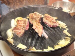 清水｜生でも食べられるほど新鮮な羊肉がこだわり！道産子が嫉妬するほど美味しいジンギスカンを楽しめる専門店