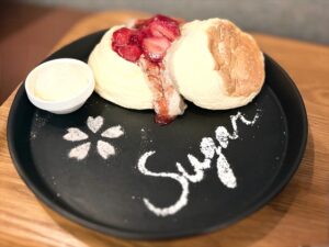 覚王山｜季節ごとに味が変わるふわしゅわパンケーキの虜になる！洗練された店内も魅力なおしゃれなカフェ