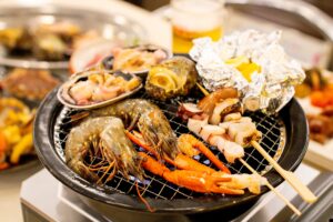 「柳橋中央市場ビアガーデン」がリニューアルオープン！市場直結の新鮮魚介×“体験型”で楽しむ屋上ビアガーデン