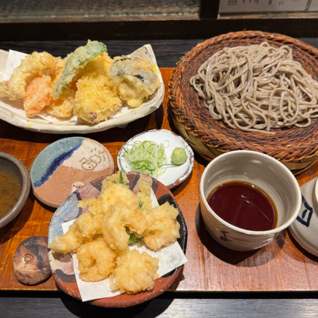 港北｜揚げたての天ぷらと国産蕎麦粉にこだわる、香り高い手挽き蕎麦が楽しめる蕎麦処