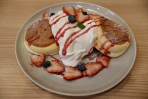 矢場町｜添加物無使用のふわっとスフレパンケーキが楽しめる！本場ハワイの美味しさを極めたハワイアンカフェ