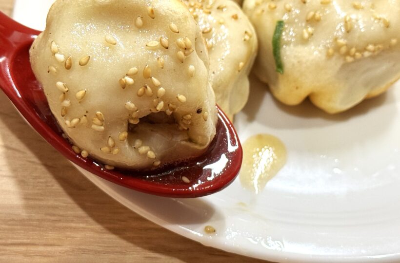 大須観音｜店内飲食もテイクアウトもOK！上海出身のスタッフが焼き上げる肉汁ジューシーな焼き小籠包