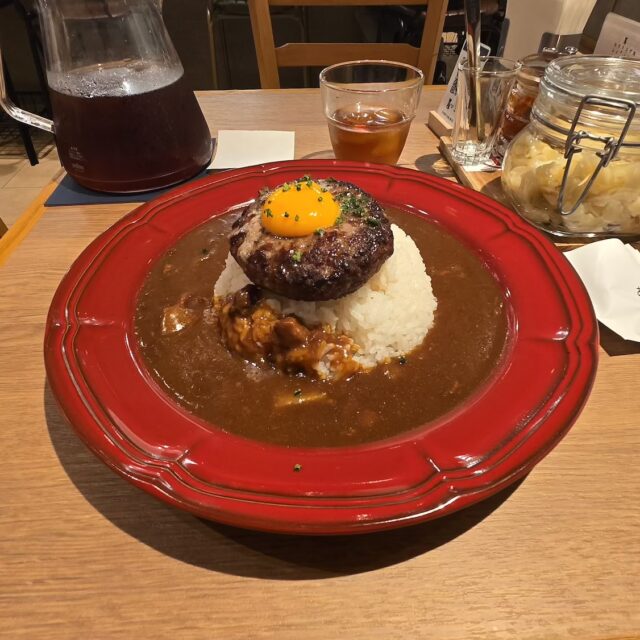 栄 ｜想像以上に本格的！老舗ステーキ店が手がけるカレー専門店