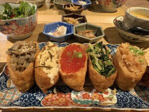 名駅｜色とりどりのオリジナルいなりやレア天ぷらが食べられる！ランチが魅力のお店